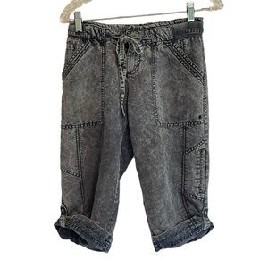 Marrakech Cargo Style Snap Up Gray Capri Pants Size 25